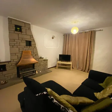 Serene 4br In Harborne Close To Qe Hospital, Harborne Centre *