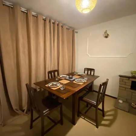 Holiday home Serene 4br In Harborne Close To Qe Hospital, Harborne Centre *