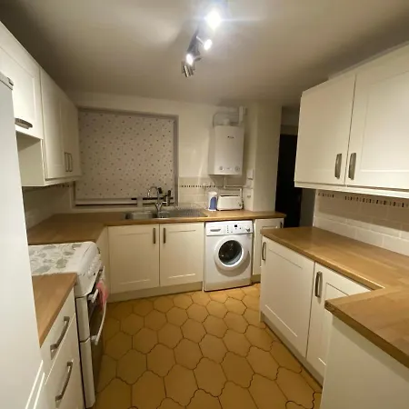 Serene 4br In Harborne Close To Qe Hospital, Harborne Centre * Birmingham